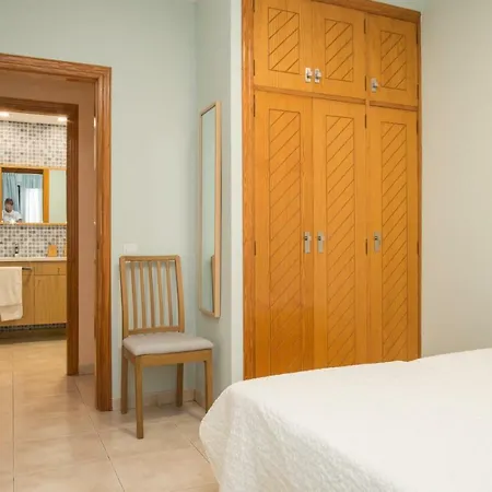 Lightbooking- Beaching Apartment *